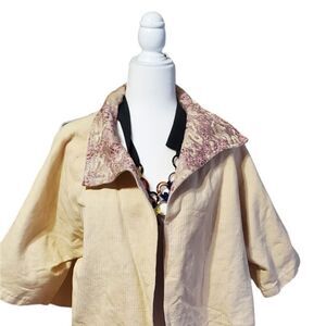 VITAMIN BOUTIQUE TAN STRIPE SWING COAT LARGE